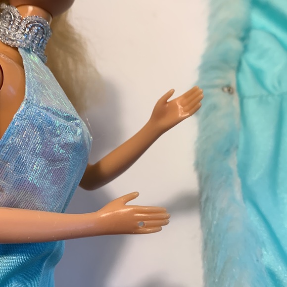 1985 Magic Moves Barbie - Picture 8 of 12